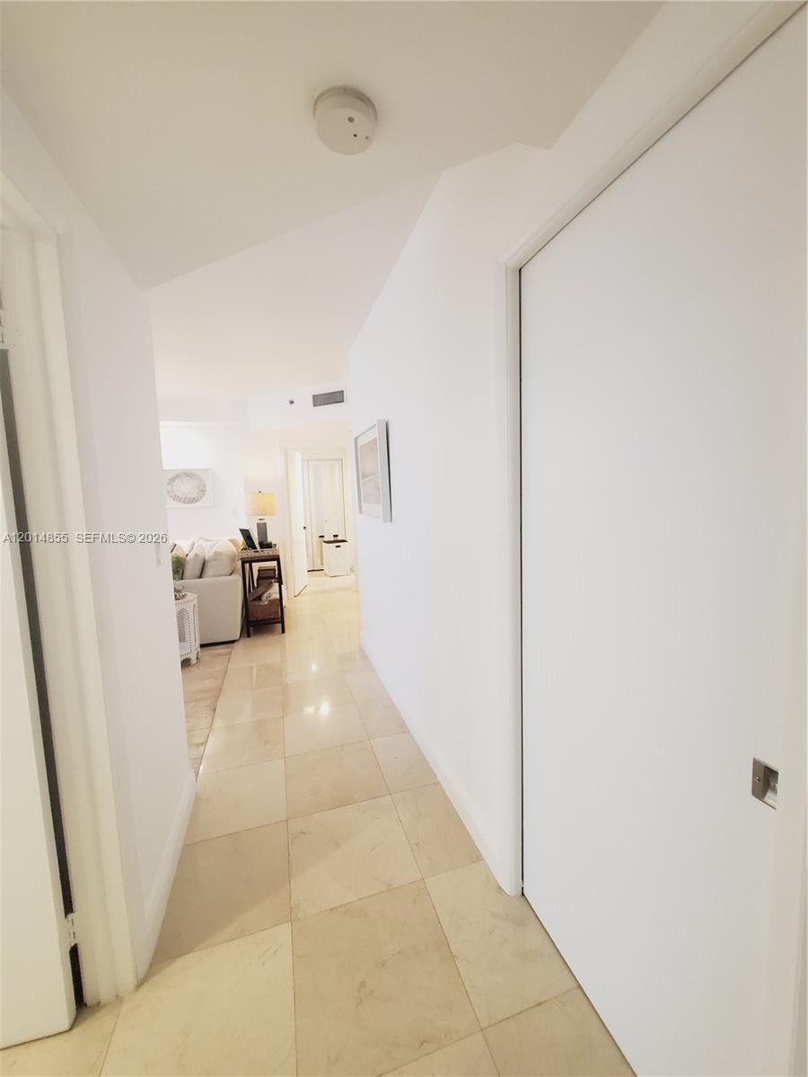 2000 ISL BLVD WILLIAMS IS - Residential Lease