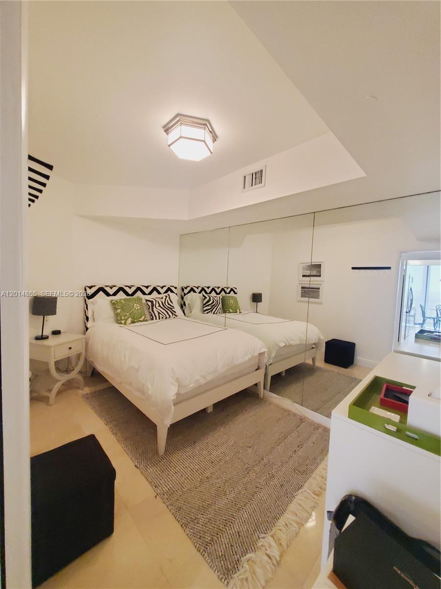 2000 ISL BLVD WILLIAMS IS - Residential Lease