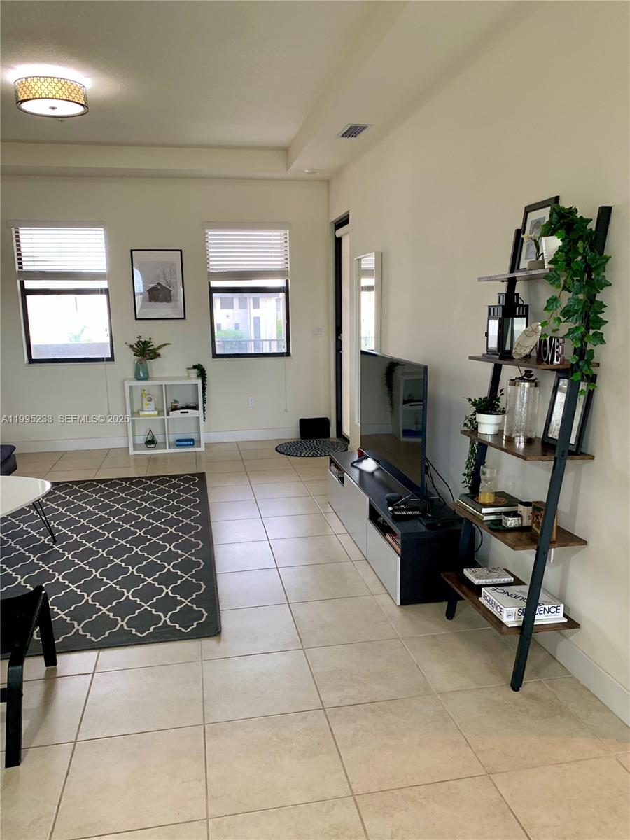 HIGHLAND AT PARK CENTRAL - Residential