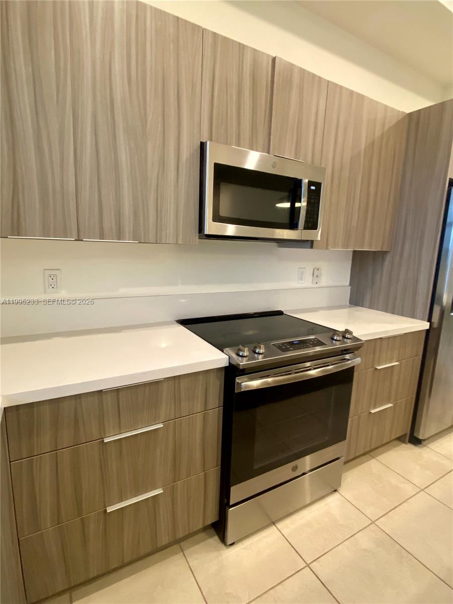 HIGHLAND AT PARK CENTRAL - Residential