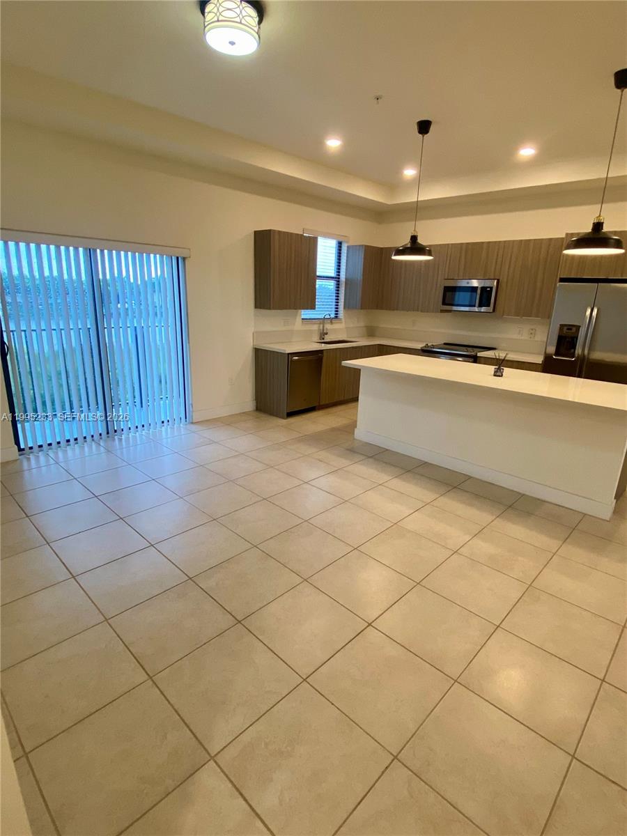 HIGHLAND AT PARK CENTRAL - Residential