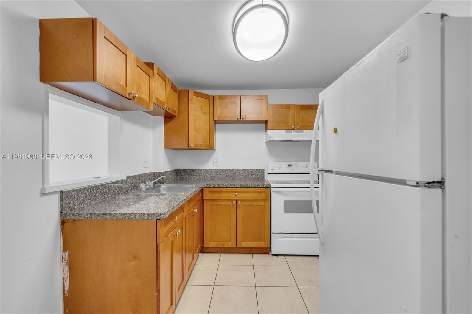 DADELAND PLACE CONDO - Residential