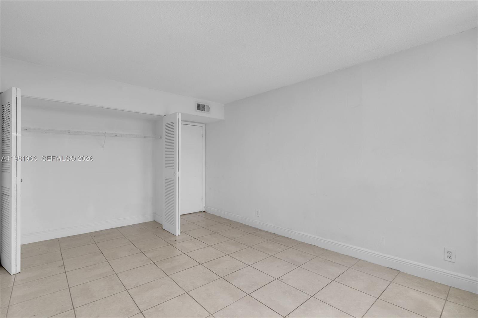DADELAND PLACE CONDO - Residential