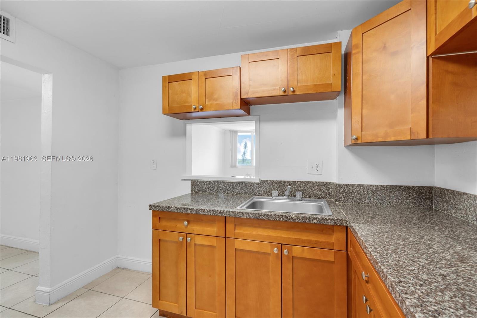DADELAND PLACE CONDO - Residential
