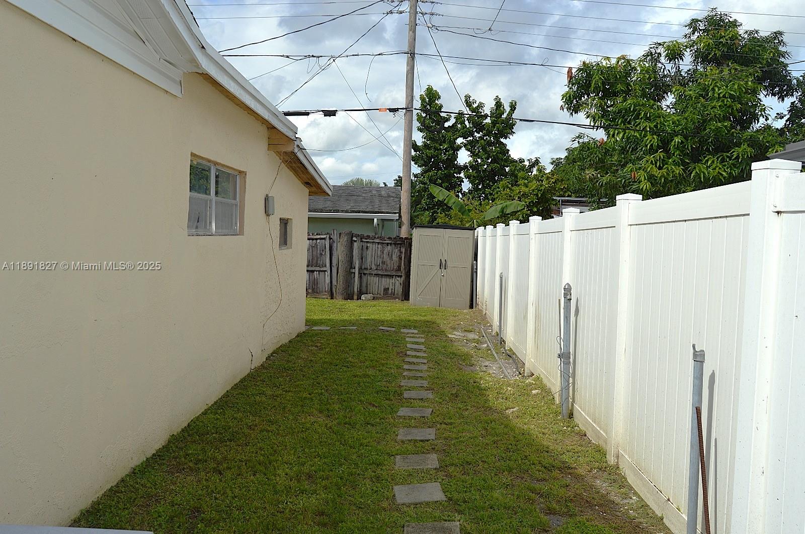 LINWOOD GARDENS - Residential