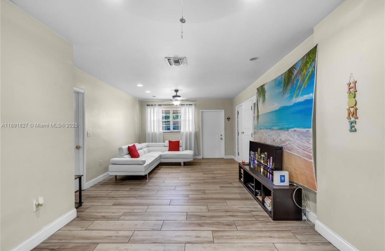 LINWOOD GARDENS - Residential