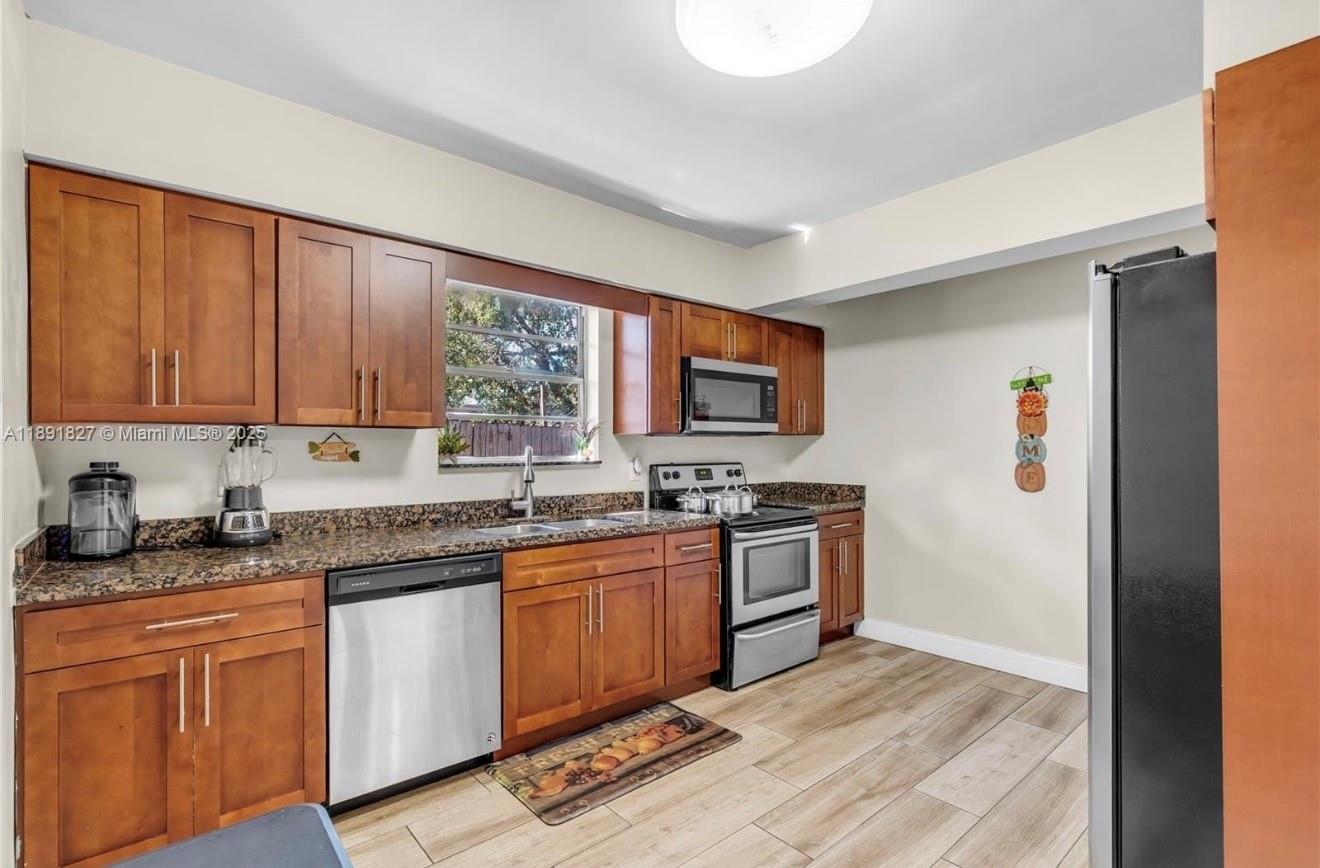 LINWOOD GARDENS - Residential