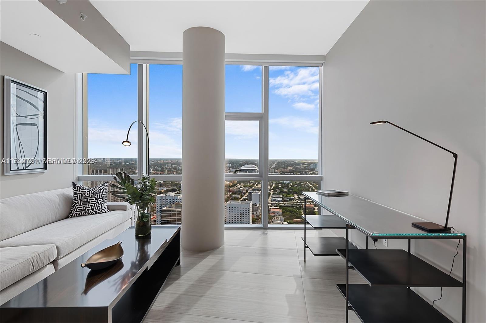 PARAMOUNT MIAMI WORLDCENT - Residential