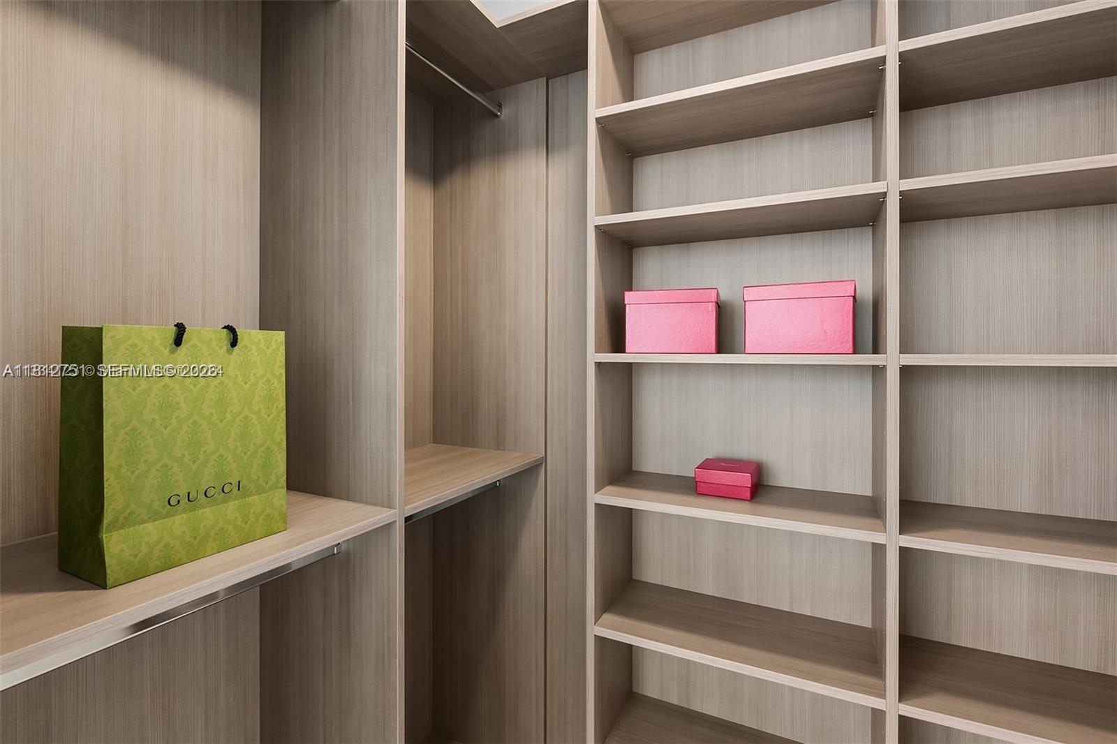 PARAMOUNT MIAMI WORLDCENT - Residential