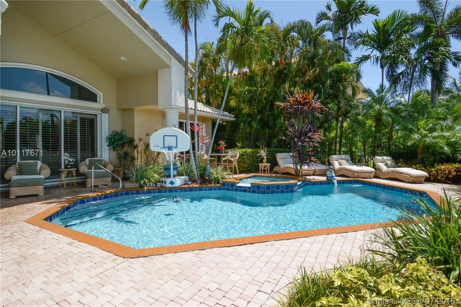 Lighthouse Point 4th Sec - Residential