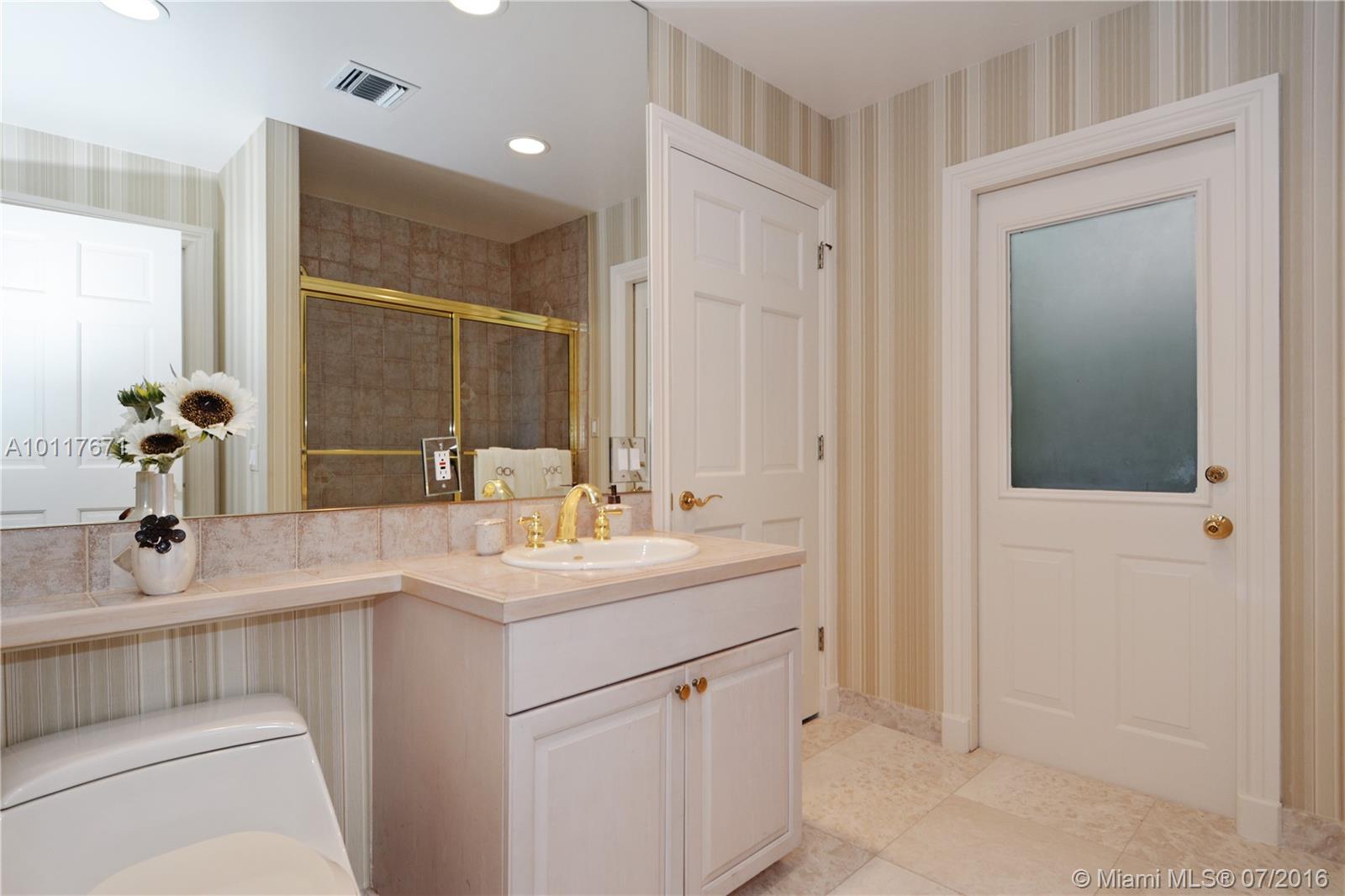 Lighthouse Point 4th Sec - Residential