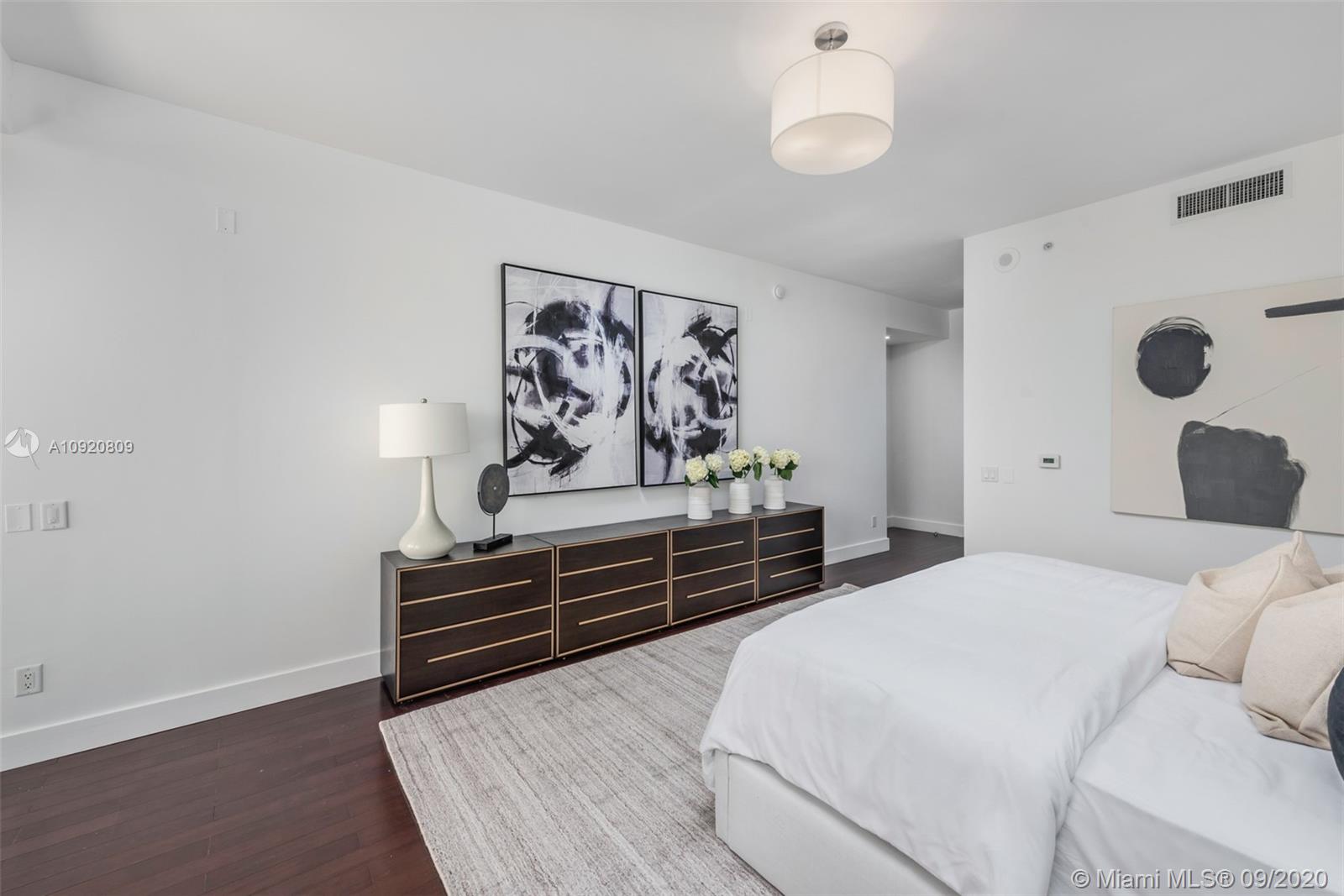 St Regis North Tower - Residential