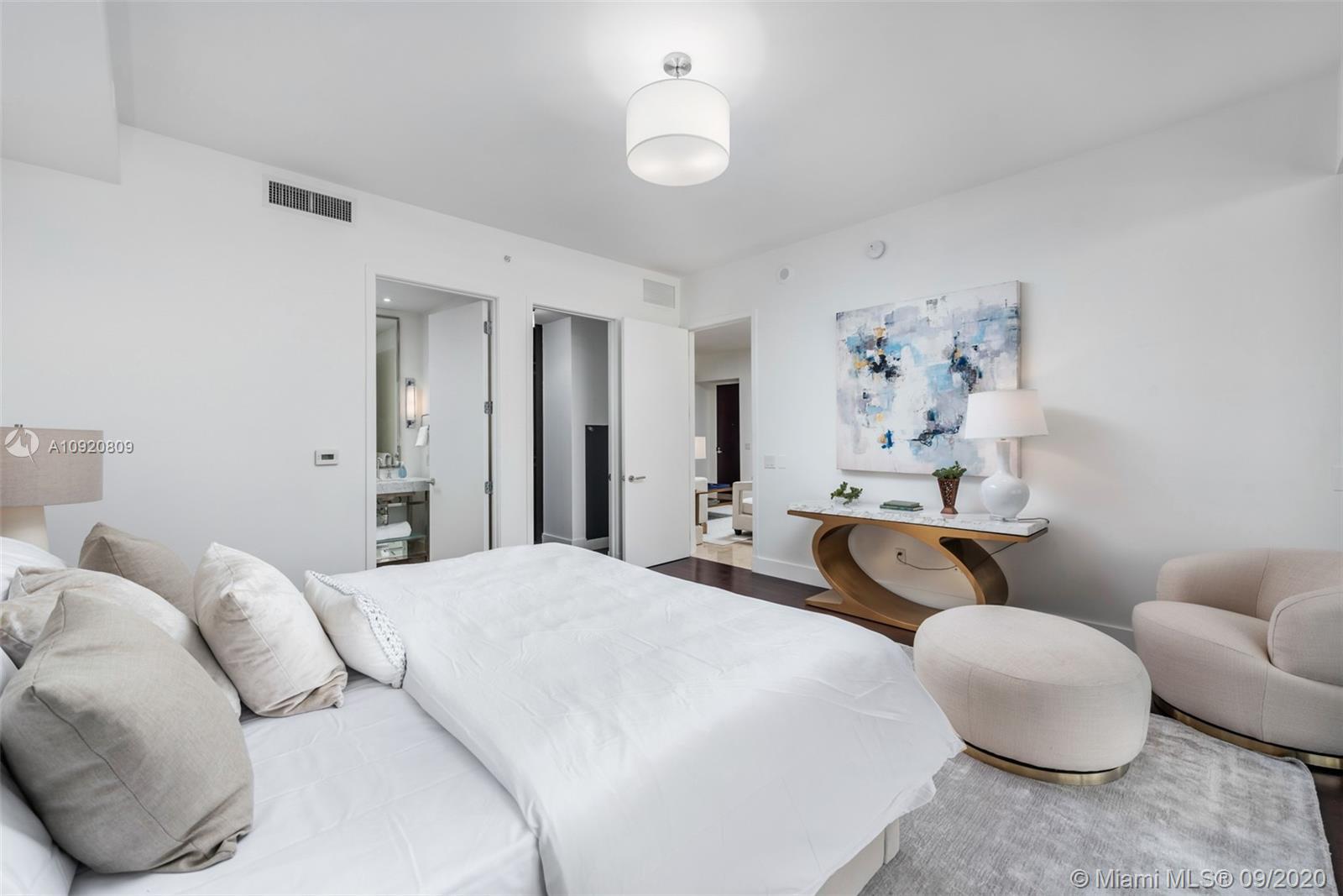 St Regis North Tower - Residential