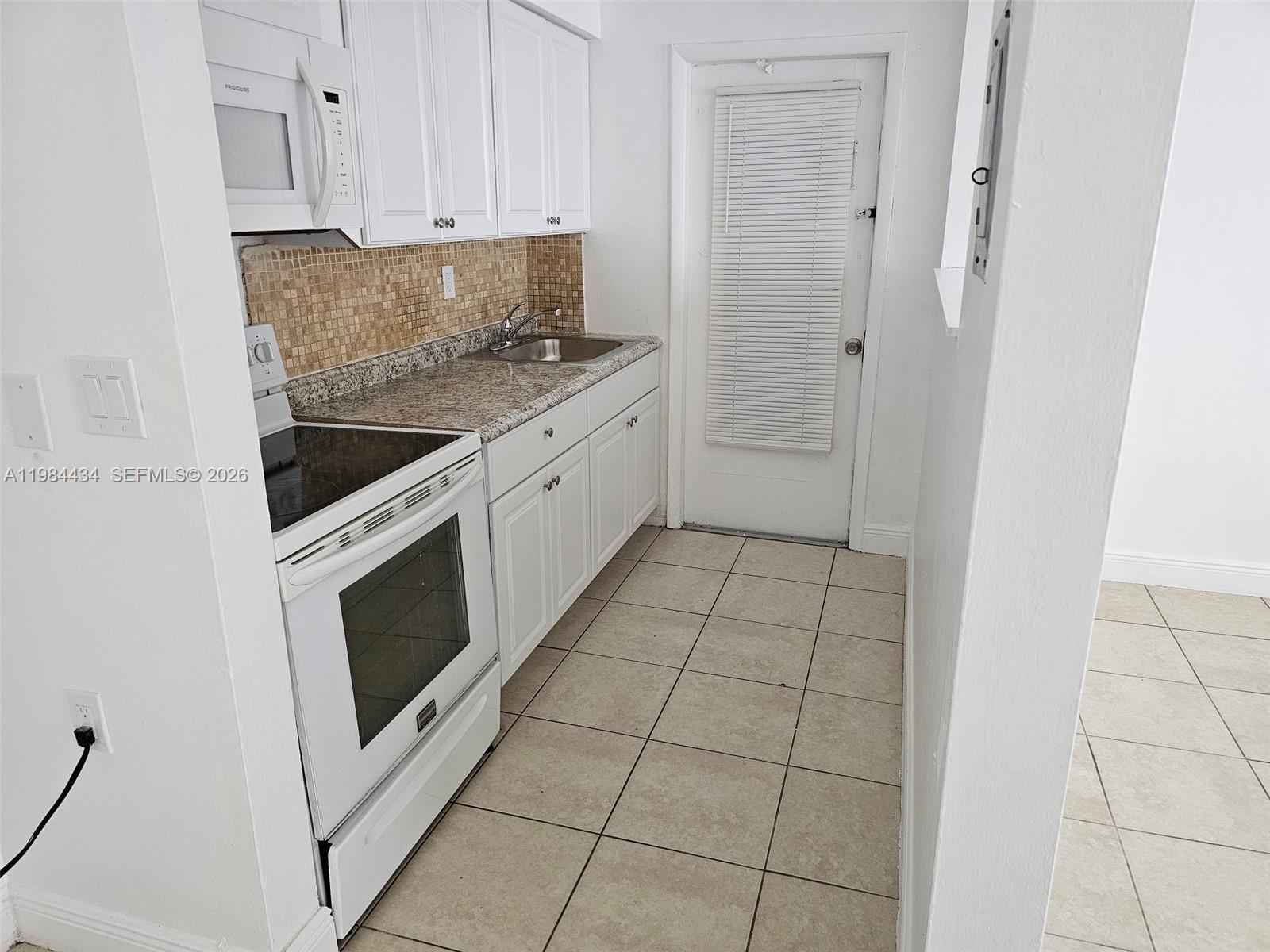 PORTA BELA CONDO - Residential Lease