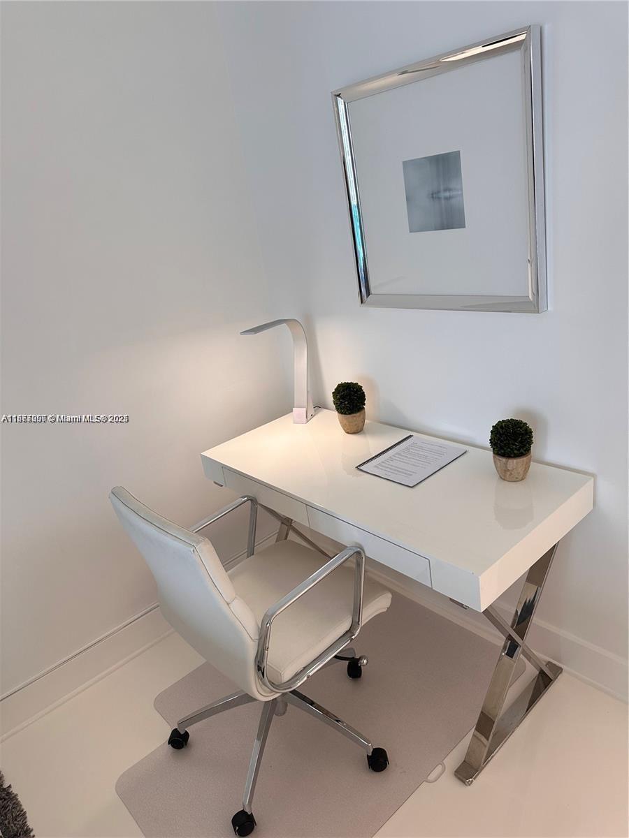 RONEY PALACE CONDO - Residential