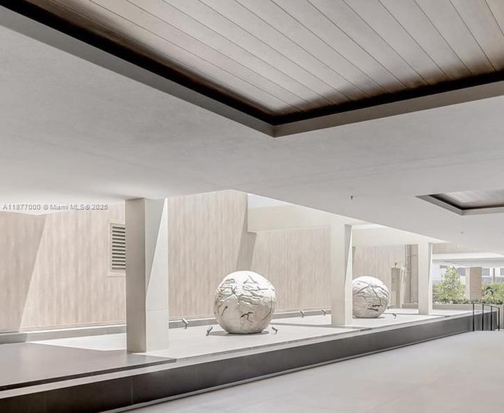 RONEY PALACE CONDO - Residential