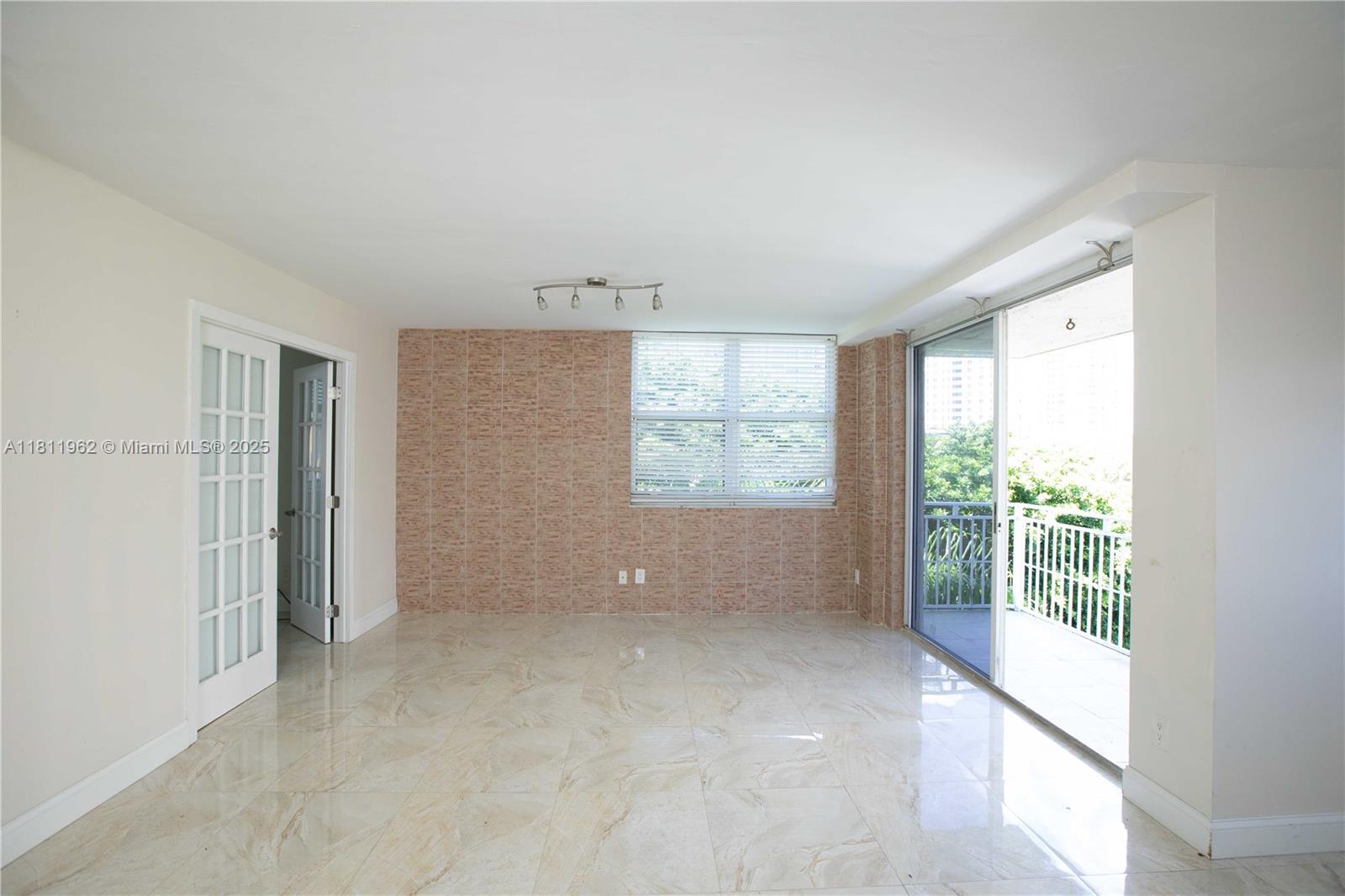 ISOLA CONDO - Residential Lease
