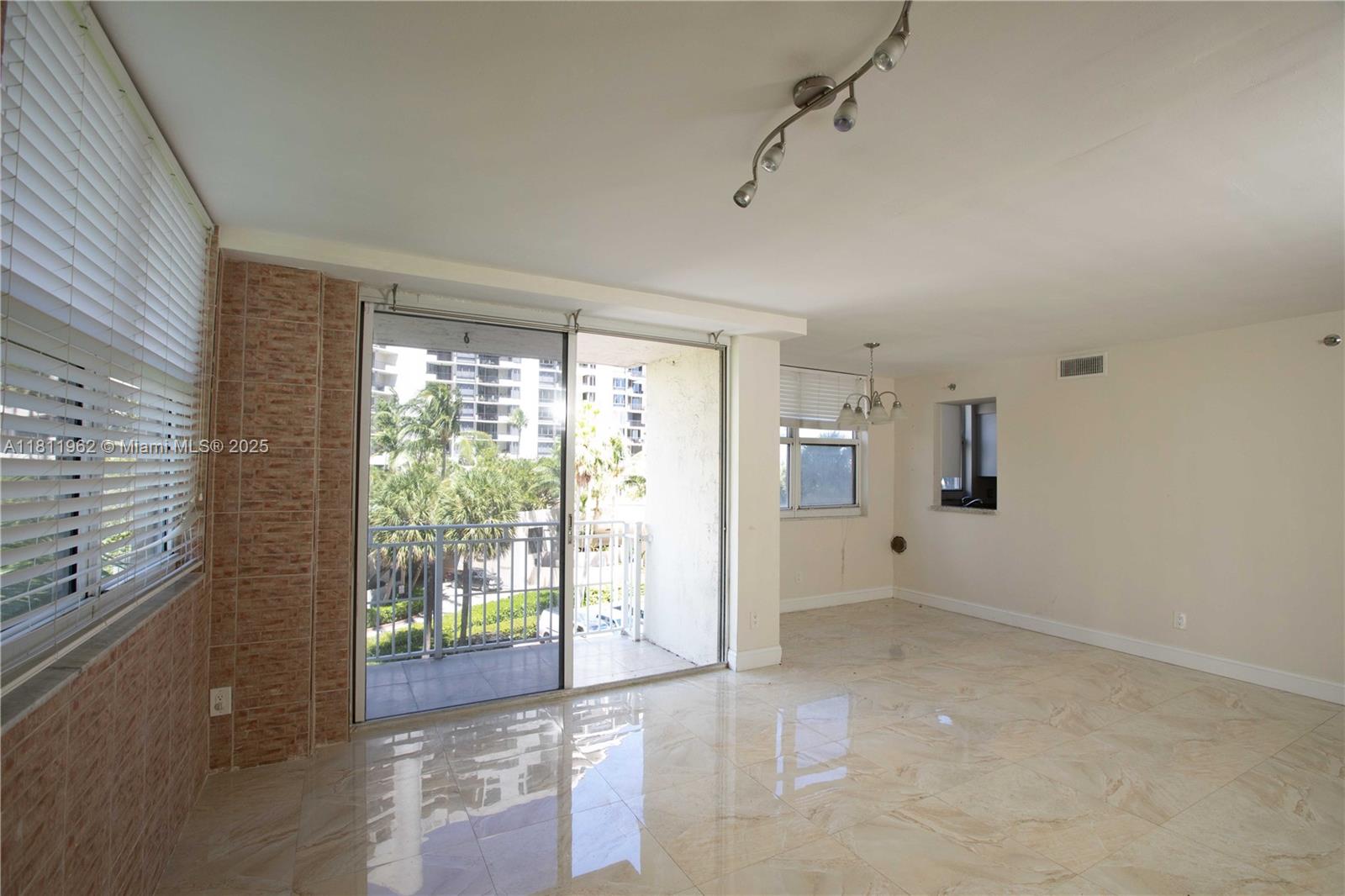 ISOLA CONDO - Residential Lease