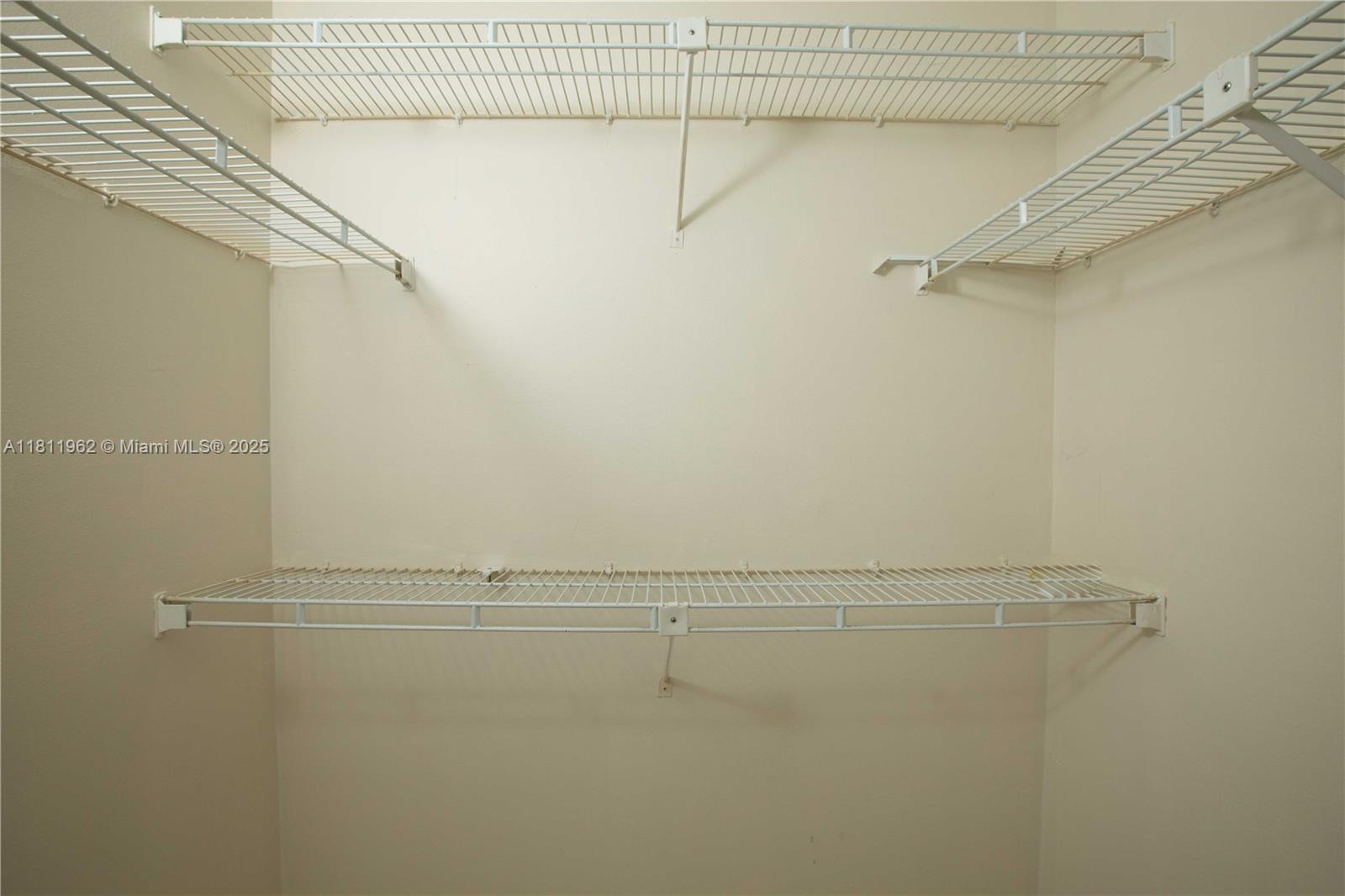 ISOLA CONDO - Residential Lease