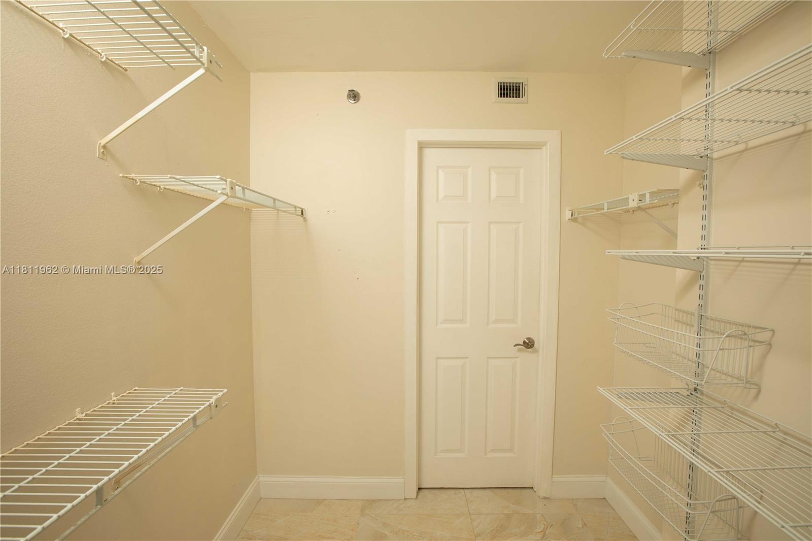 ISOLA CONDO - Residential Lease
