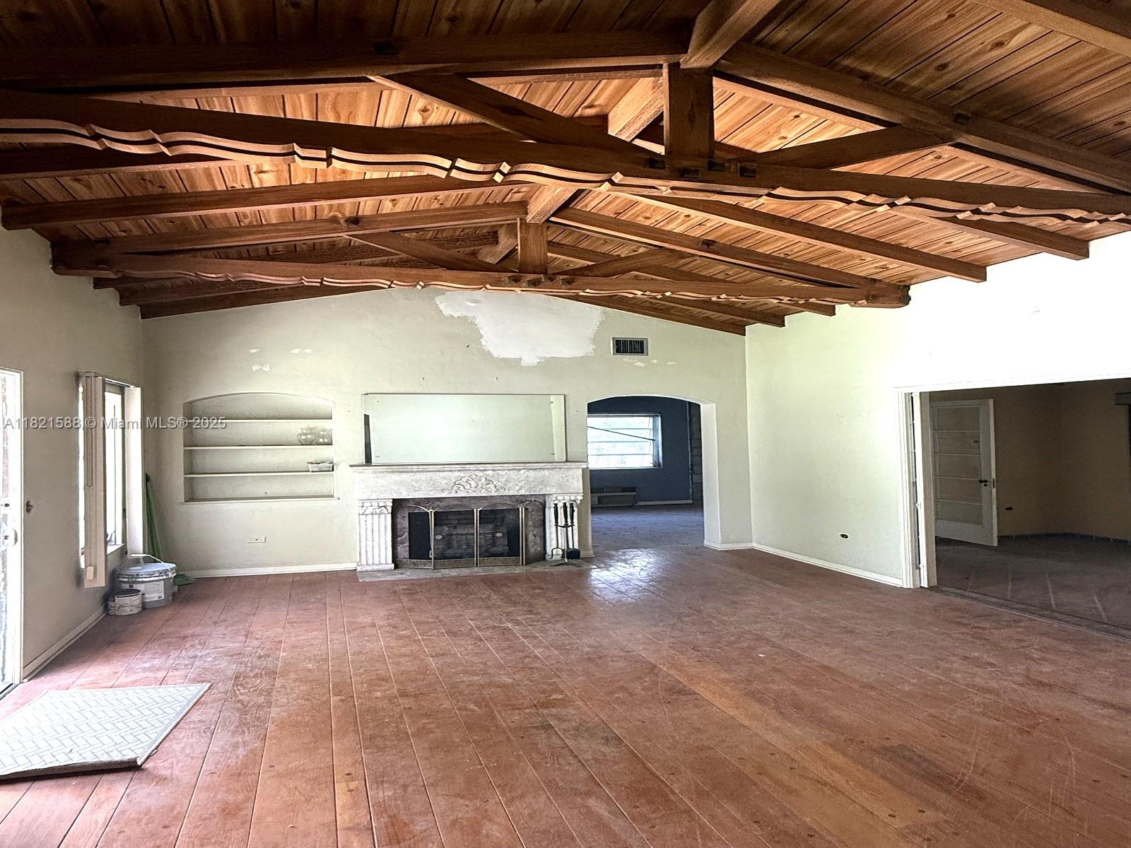 531 NE 55th TERRACE, Miami, FL, 33137/$1,498,000 2 531 NE 55th TERRACE