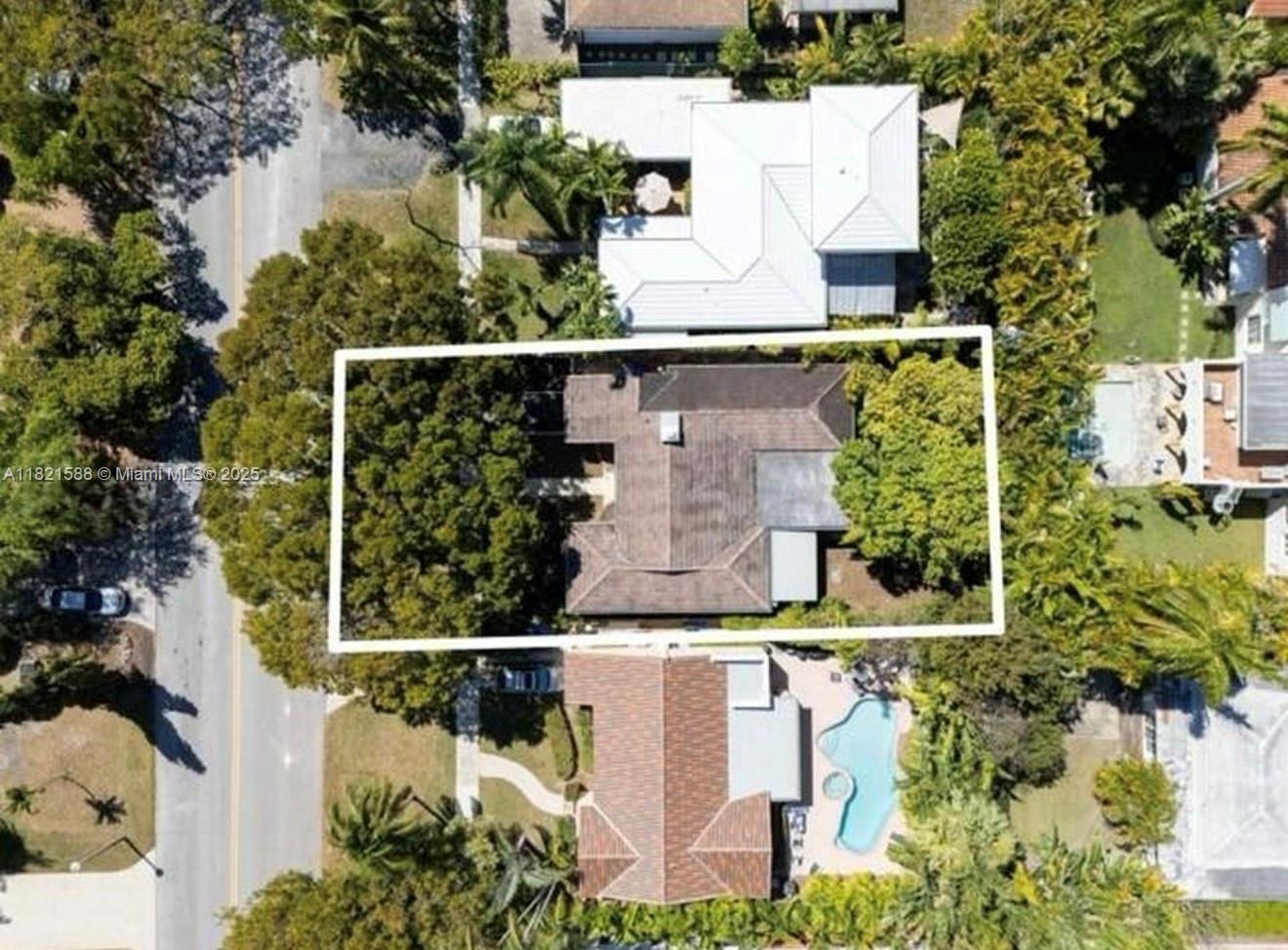 531 NE 55th TERRACE, Miami, FL, 33137/$1,498,000 4 531 NE 55th TERRACE