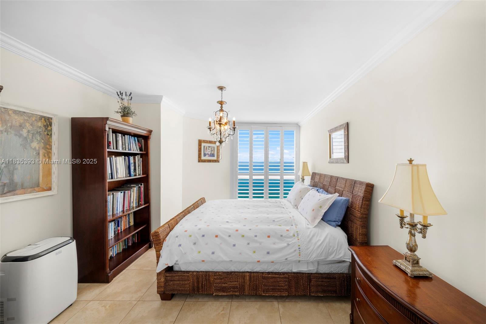 BLUE DIAMOND CONDO - Residential Lease