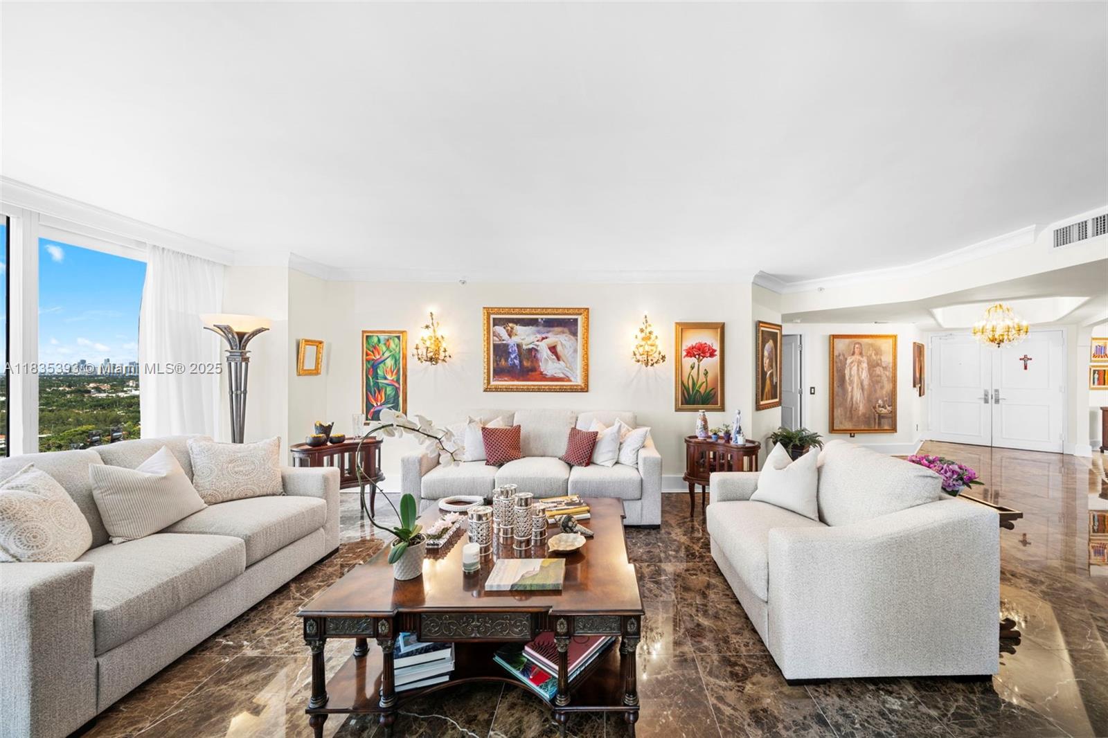 4779 Collins Ave 2203