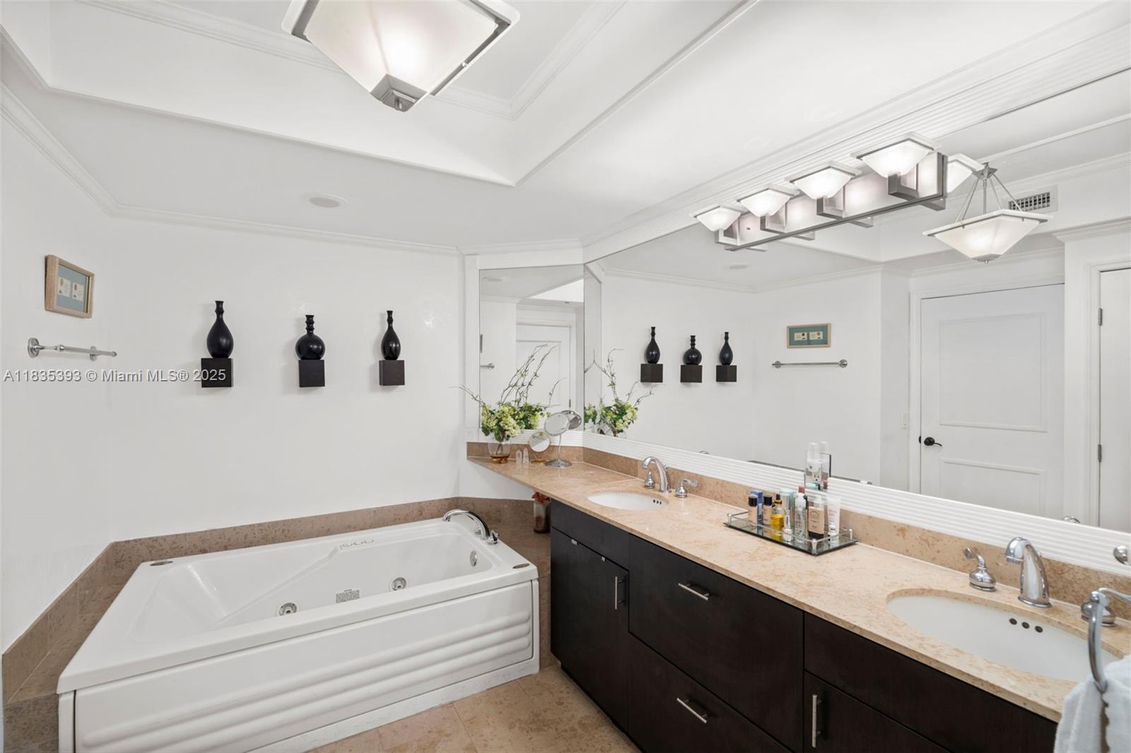 BLUE DIAMOND CONDO - Residential Lease