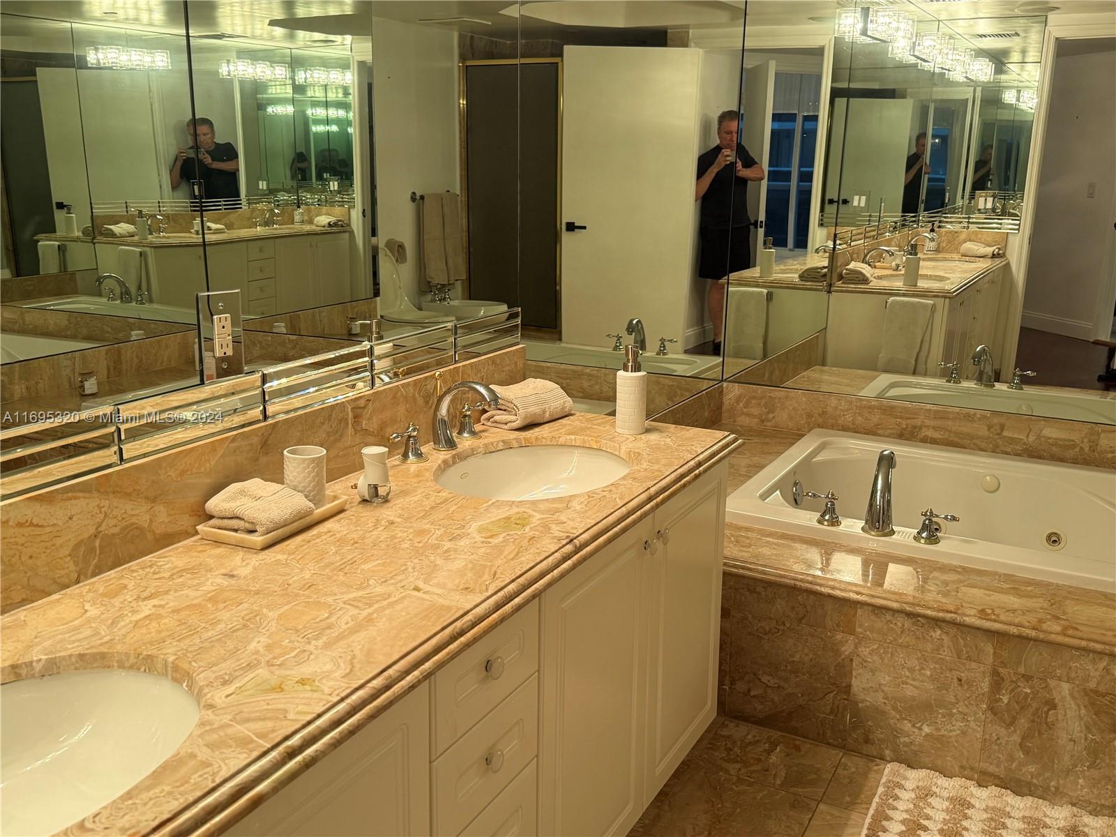 SOLIMAR CONDO - Residential