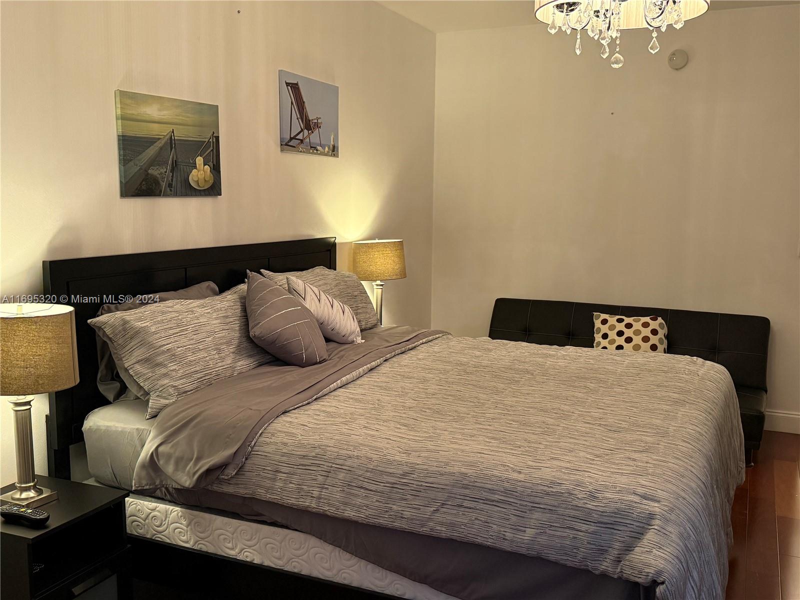 SOLIMAR CONDO - Residential