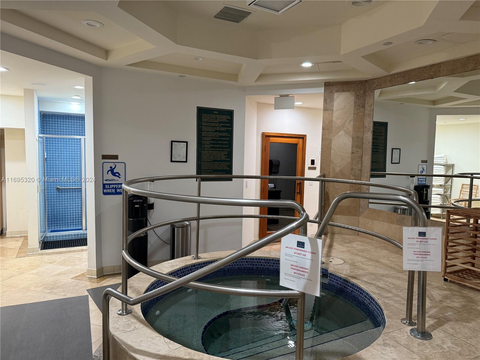 SOLIMAR CONDO - Residential