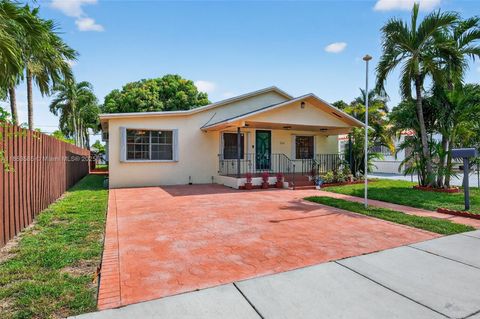 Photo of 234 E 18th St, Hialeah, FL 33010 (MLS # A11853585) Photo of 234 E 18th St, Hialeah, FL 33010 (MLS # A11853585)