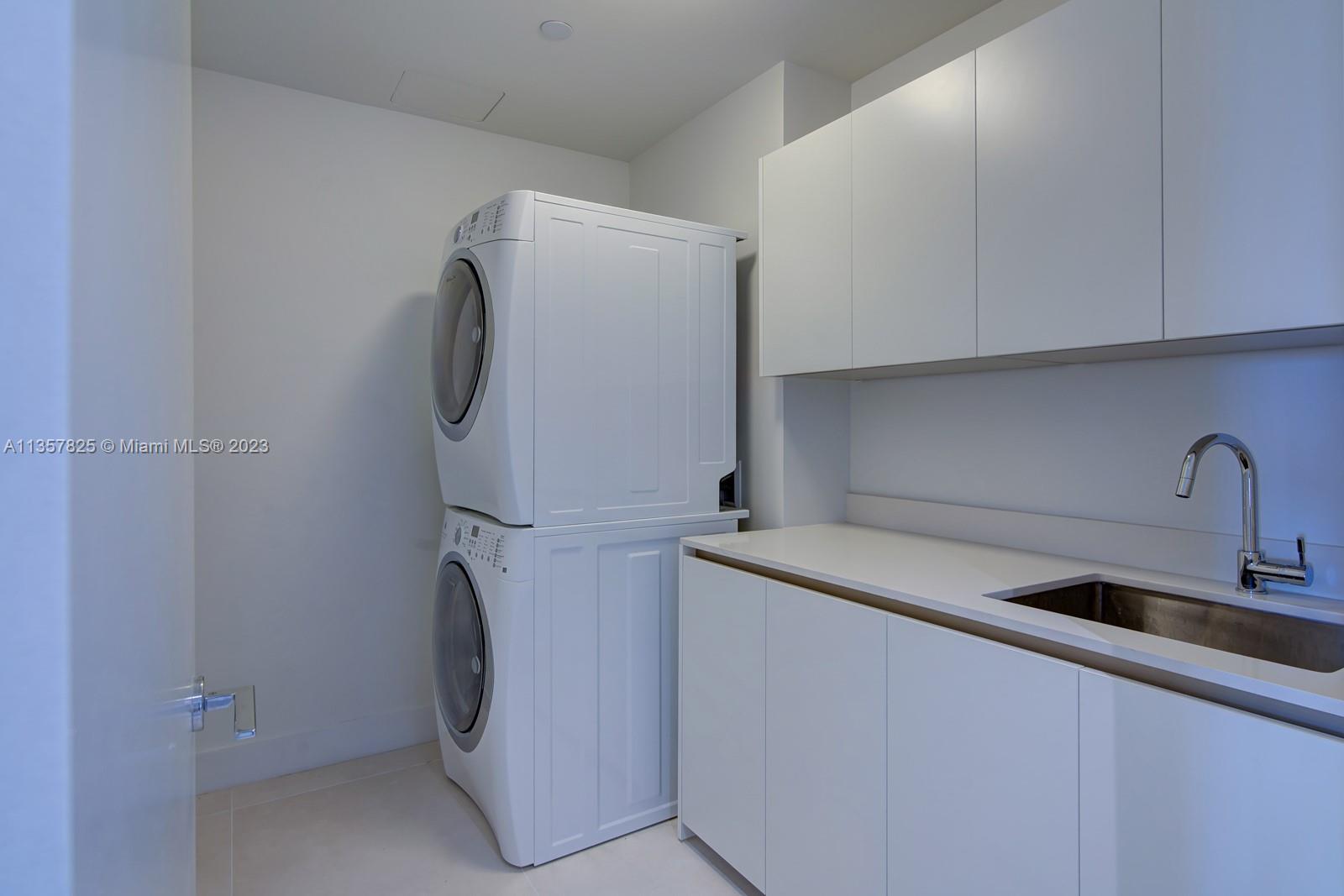 OCEANA BAL HARBOUR CONDO - Residential