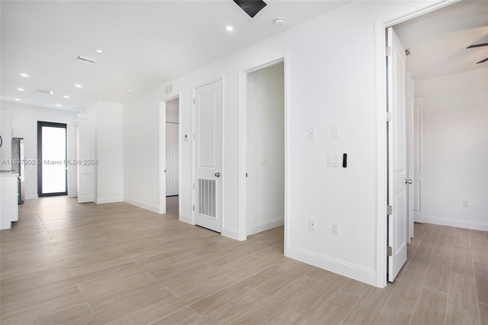 IMPERIAL GATES - Residential