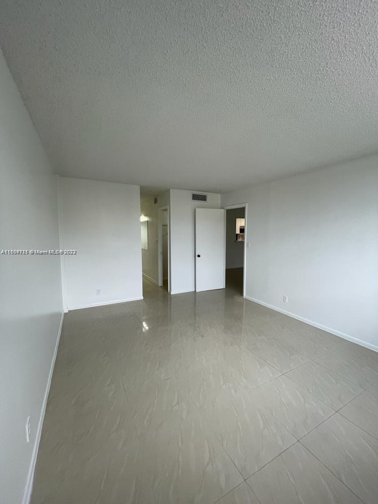 POLYNESIAN GARDENS CONDOM - Residential Lease