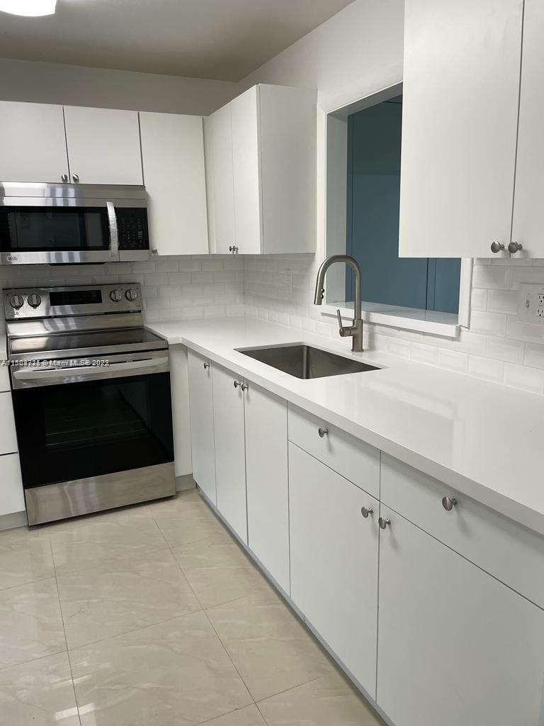 Large one bedroom apartment in Polynesian Gardens. Fully remodeled kitchen and bathrooms. Everything new! New stainless steel appliances. New floor, new kitchen cabinets, quartz countertop. Freshly painted. Plenty of closet space. Very quiet community. Assigned parking space with plenty of guest parking available. Laundry room on the same floor and closeby. Community pool, tennis courts and gym. Management on site. MINIMUM CREDIT SCORE REQUIRED AS PER THE ASSOCIATION IS 650. AVAILABLE IMMEDIATELY.