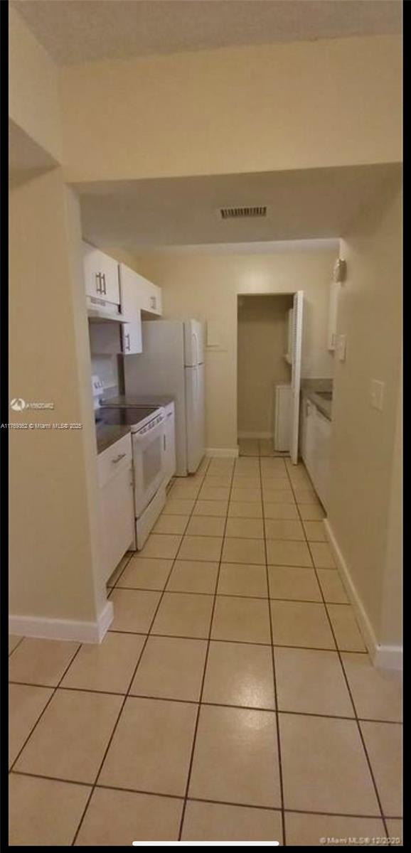 Rental Property at 536 Nw 114th Ave 204, Sweetwater, Miami-Dade County, Florida - Bedrooms: 2 
Bathrooms: 2  - $2,075 MO.