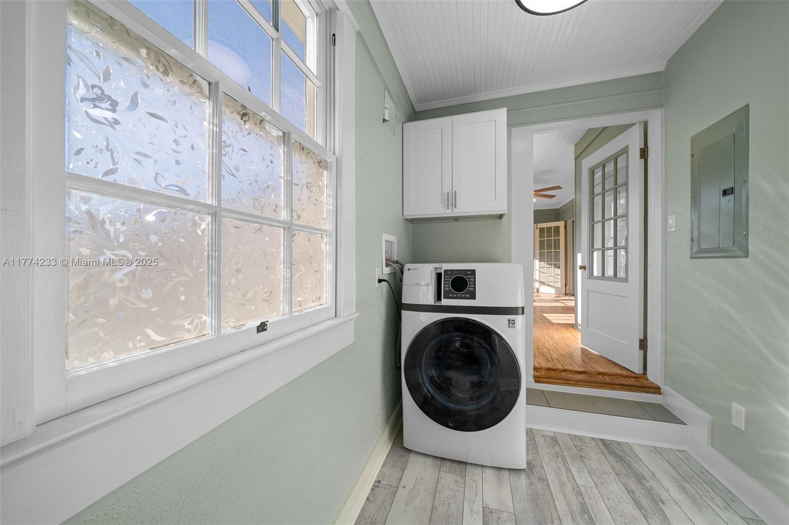 WYOMINA TER/CREST/PARK - Residential