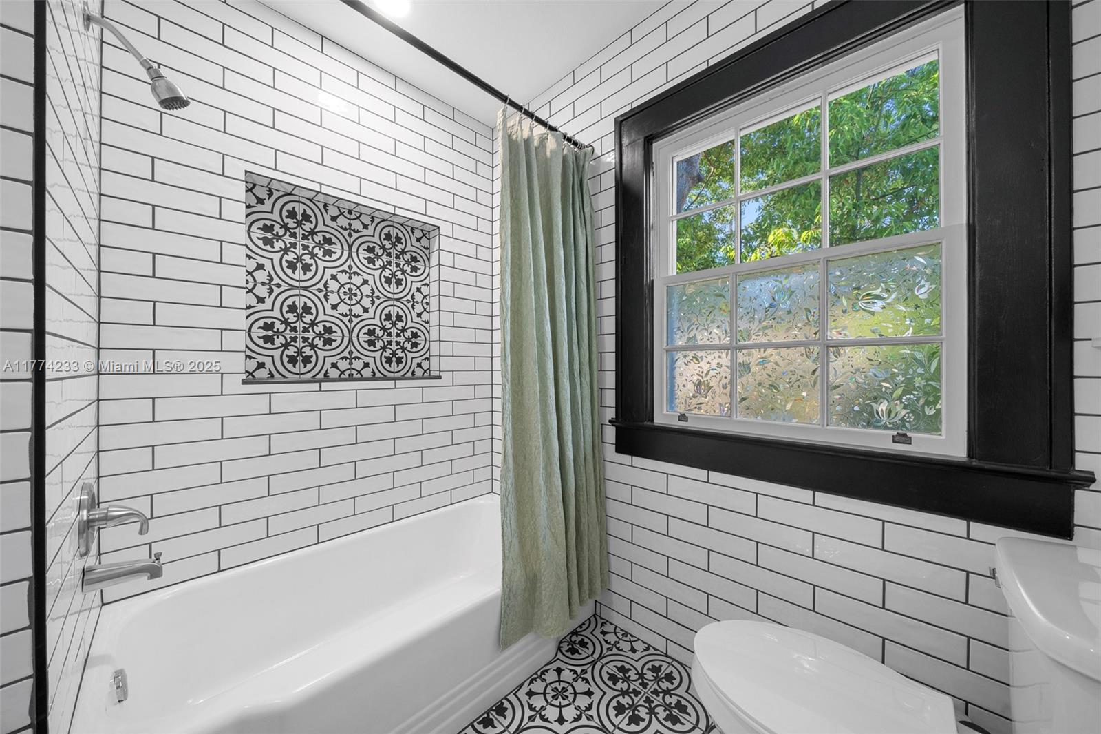 WYOMINA TER/CREST/PARK - Residential