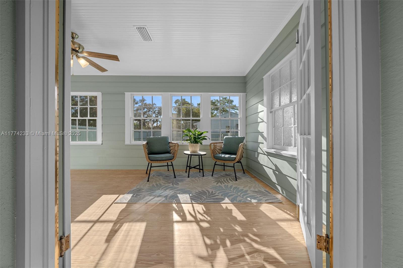 WYOMINA TER/CREST/PARK - Residential