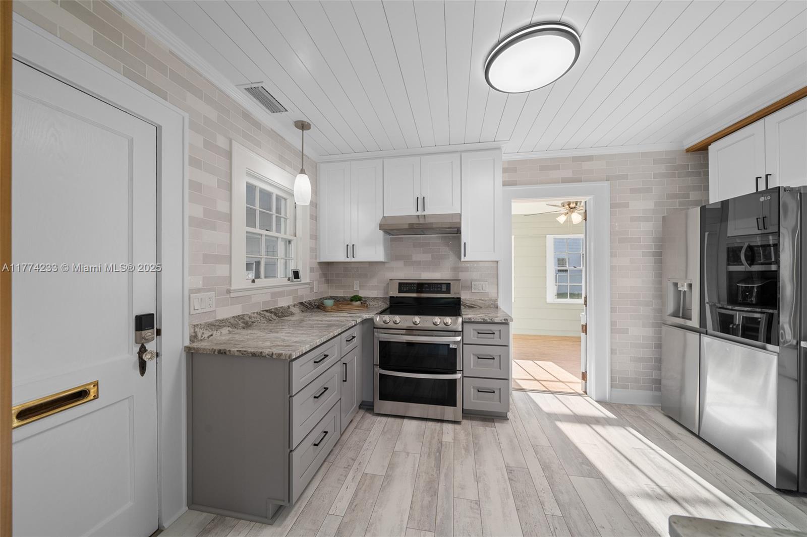 WYOMINA TER/CREST/PARK - Residential
