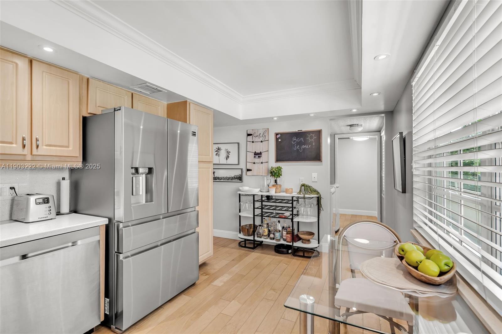 NO 94 PALM-AIRE COUNTRY C - Residential Lease