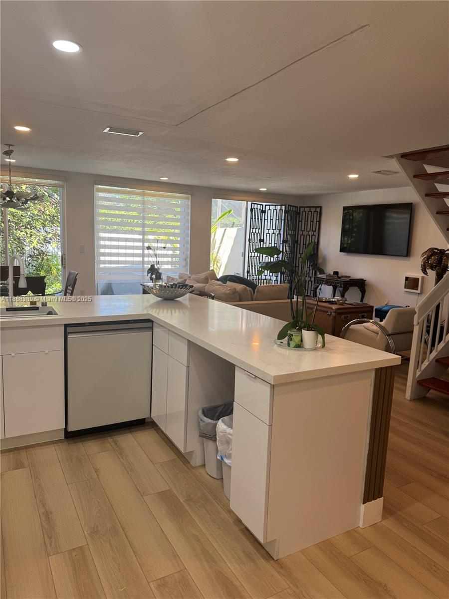DORAL GREENS - Residential Lease