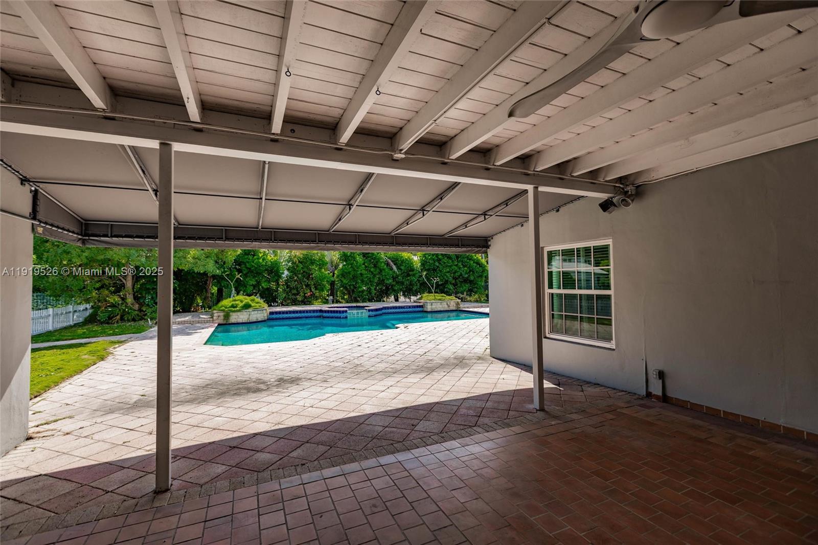 MIAMI SHORES SEC 3 - Residential