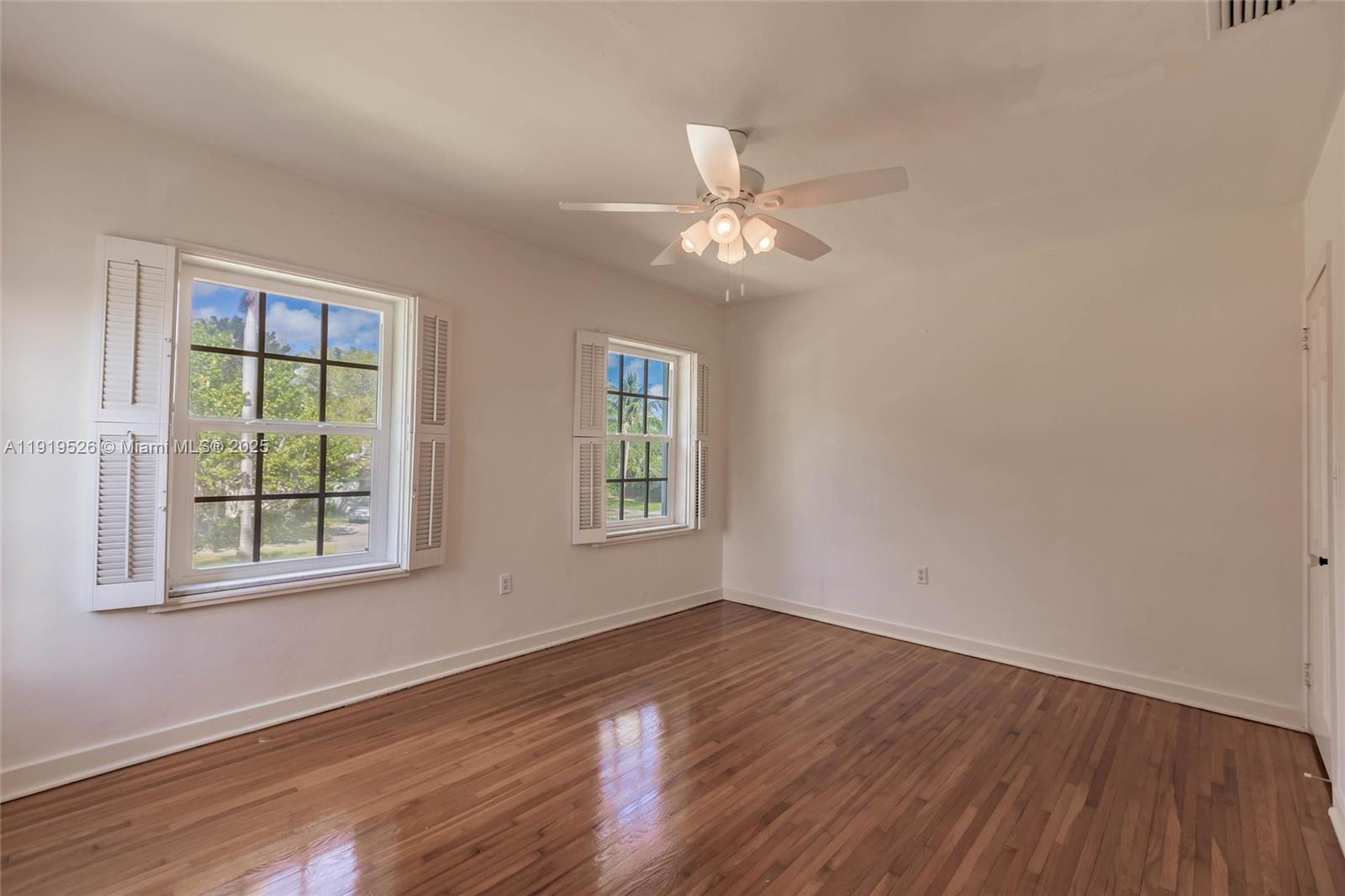 MIAMI SHORES SEC 3 - Residential