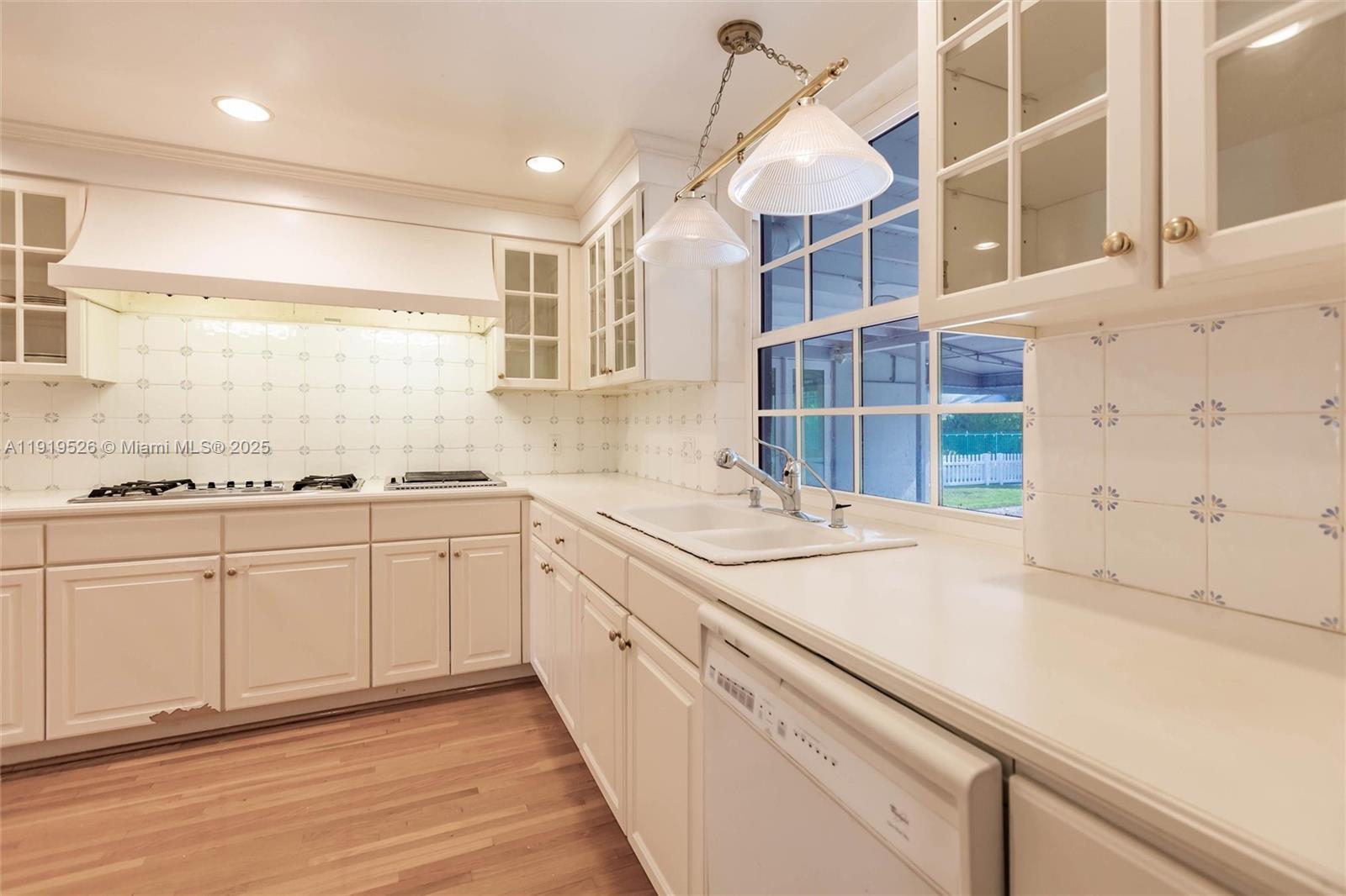 MIAMI SHORES SEC 3 - Residential