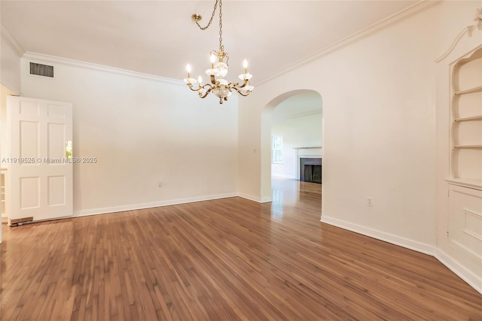 MIAMI SHORES SEC 3 - Residential