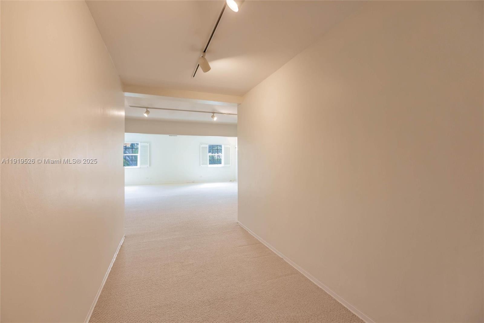 MIAMI SHORES SEC 3 - Residential