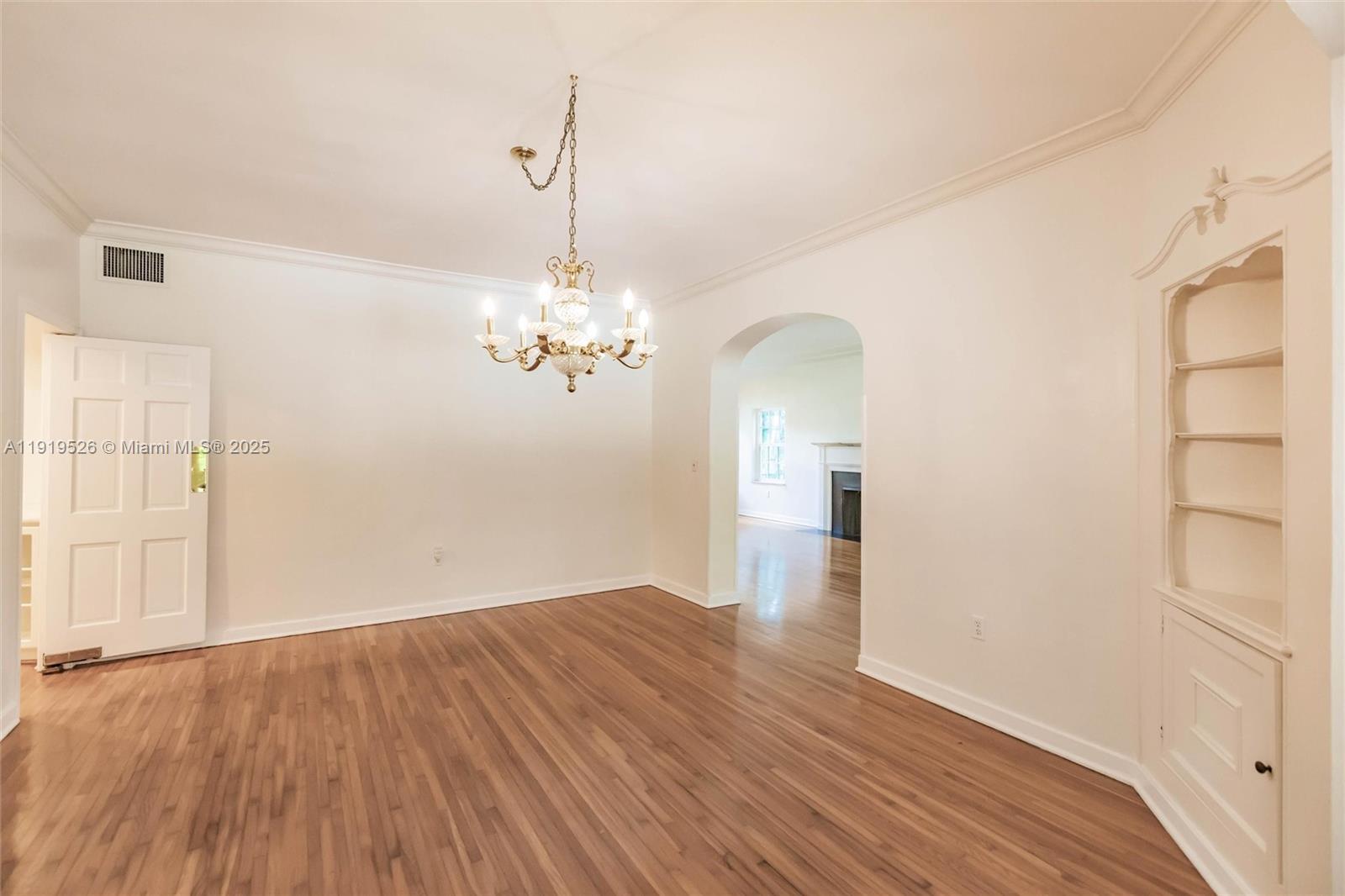 MIAMI SHORES SEC 3 - Residential